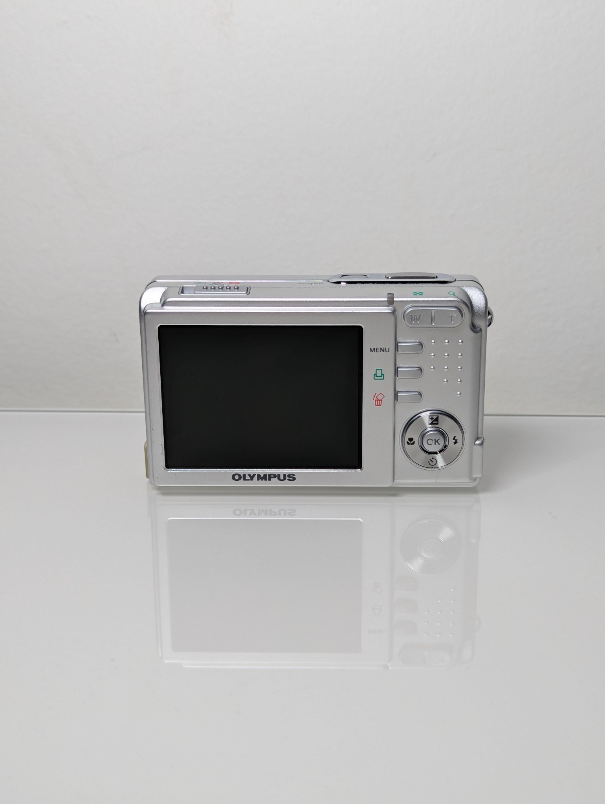 Olympus FE-160 6.0MP Digital Camera (Tested Working)