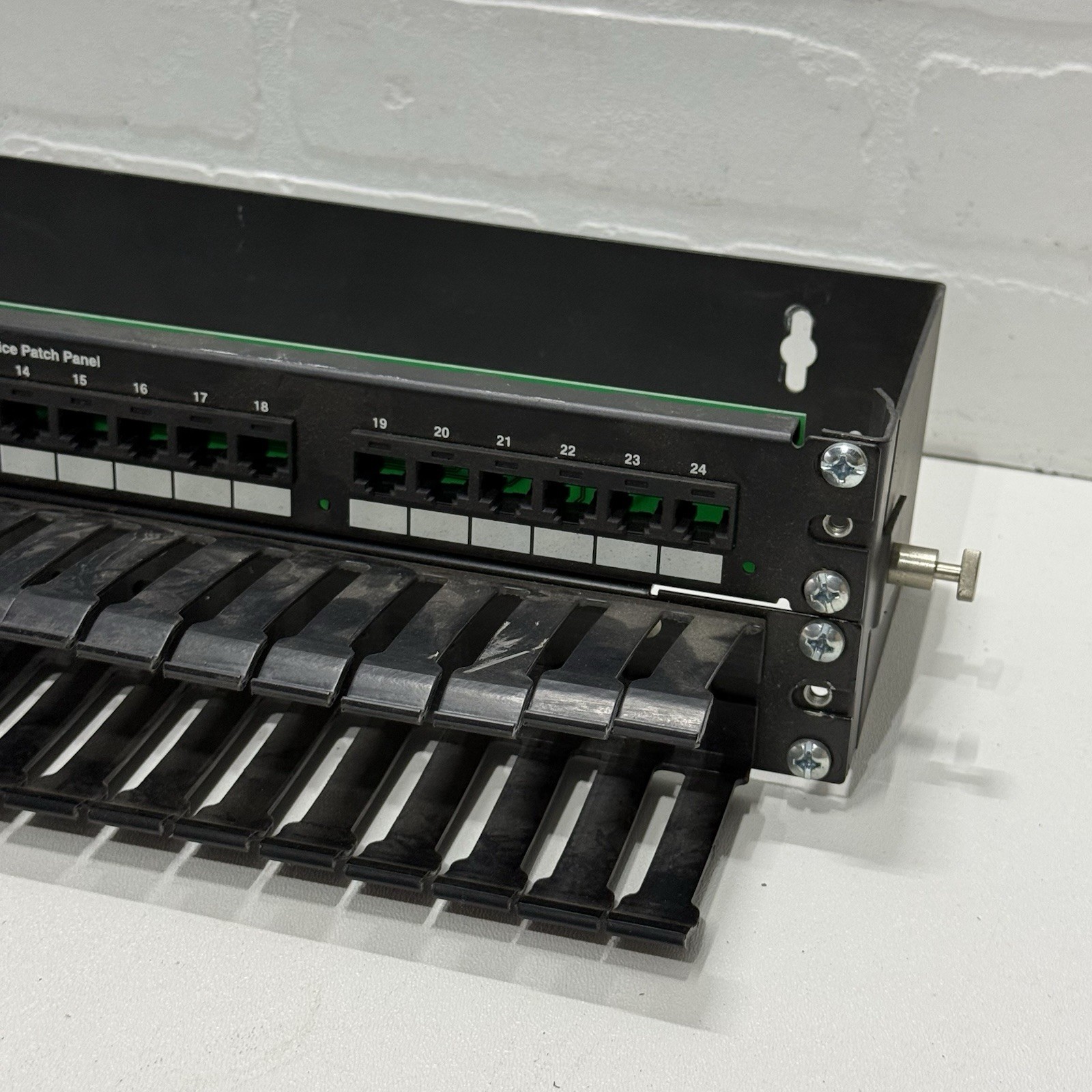Panduit Voice Patch One Pair Voice Patch Panel 24-Port - vp24382tv25