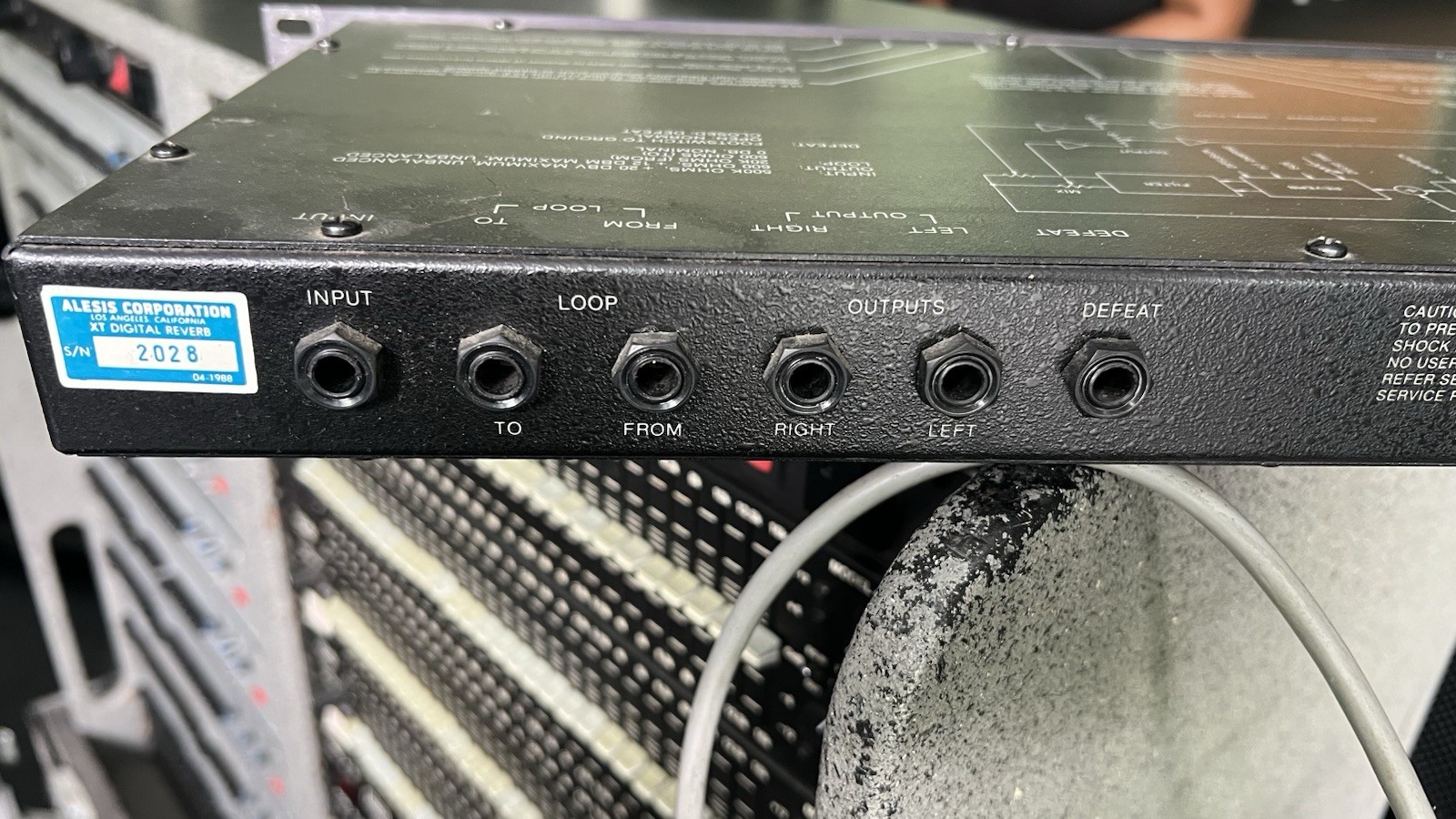 Alesis XT Digital Reverb Effects Processor FX Rack