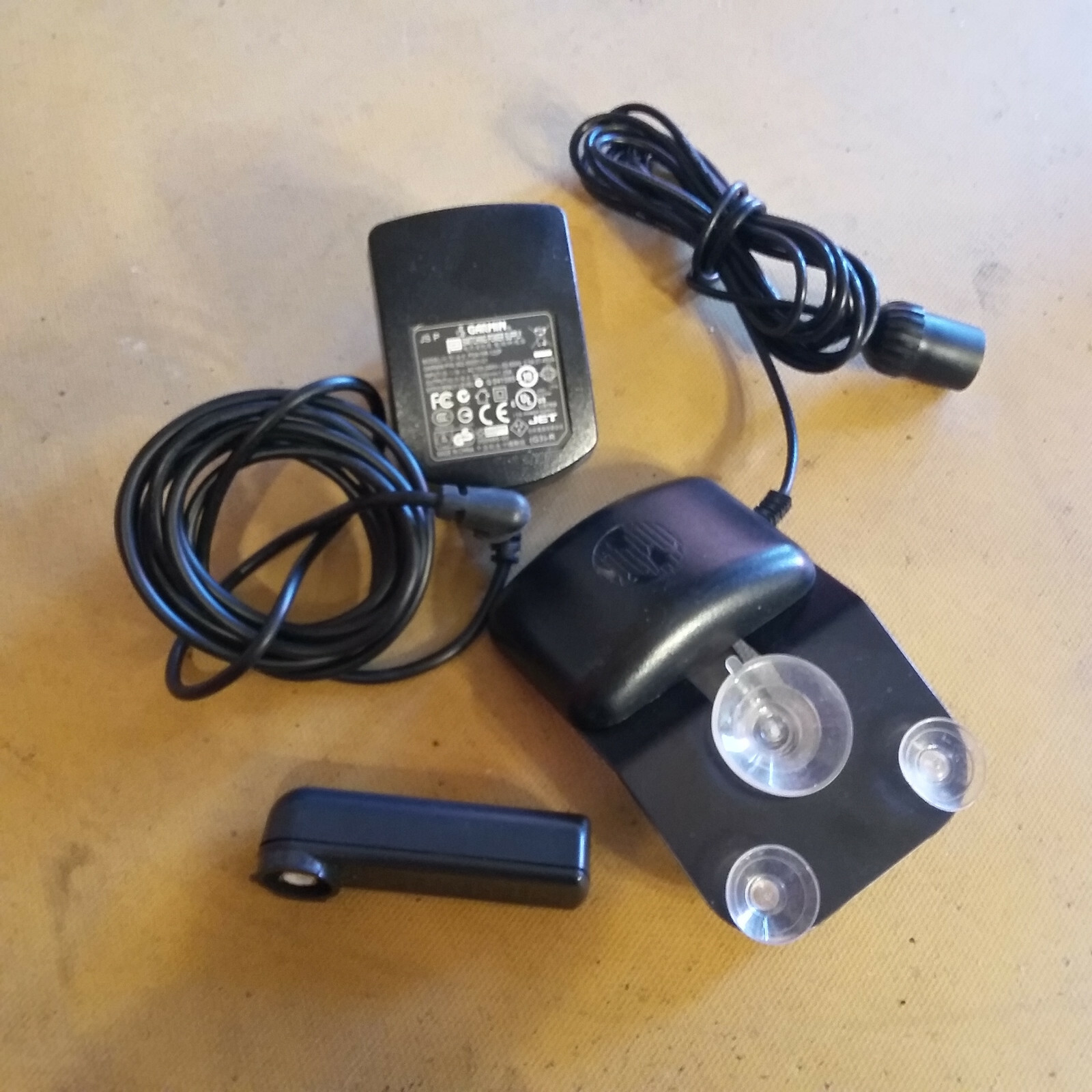 Garmin GPSMAP 396 with two antennas & wall power pac.