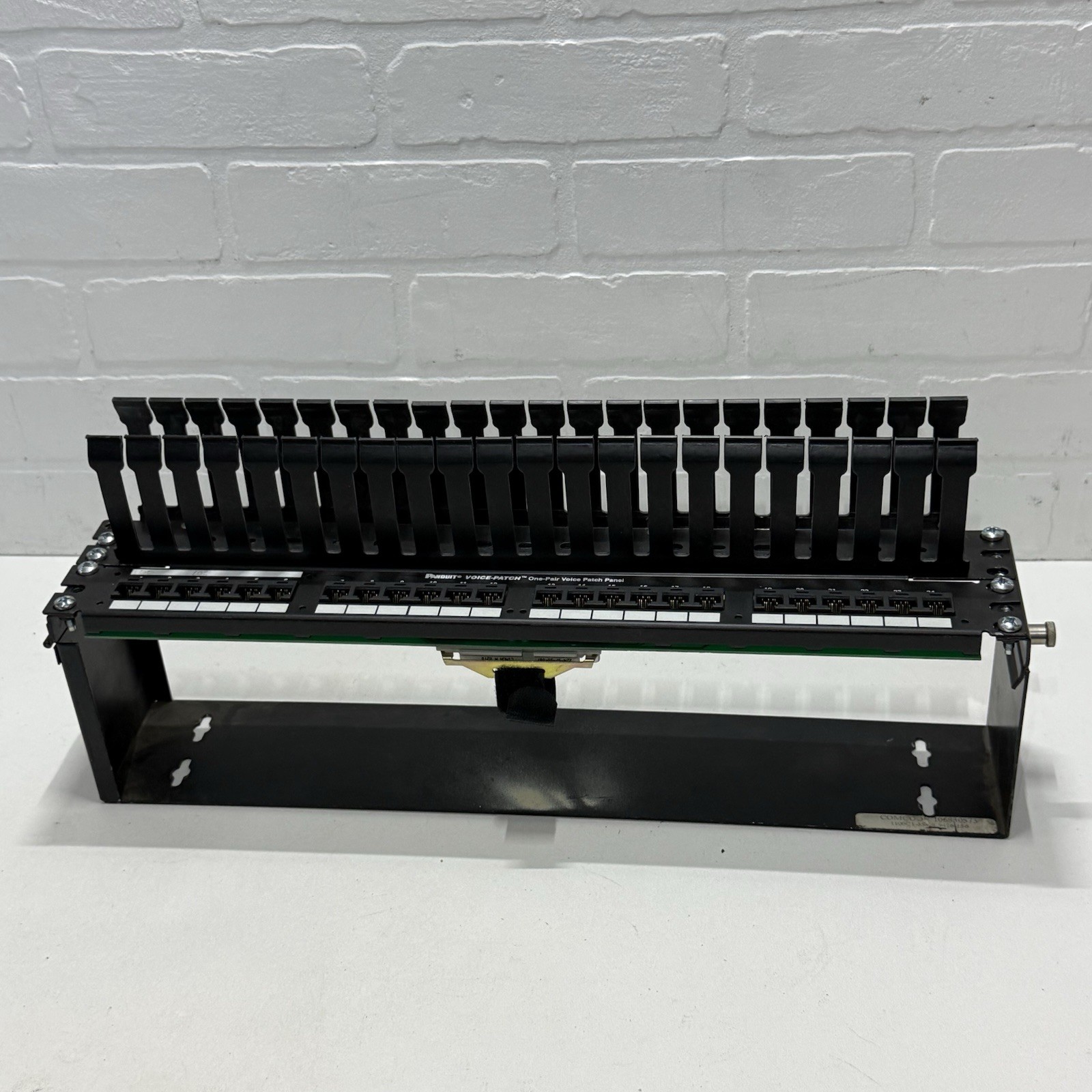 Panduit Voice Patch One Pair Voice Patch Panel 24-Port - vp24382tv25