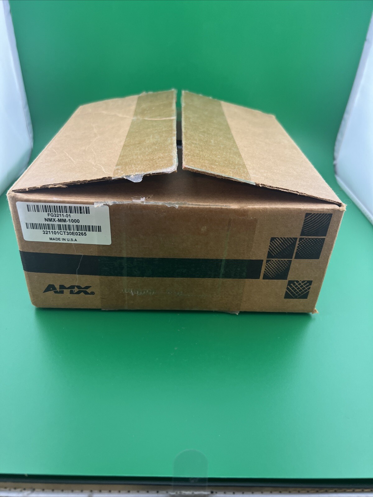 AMX Enzo Meeting Presentation Audio Video Control Server Device NMX-MM-1000