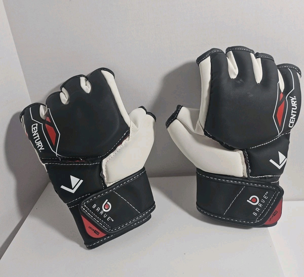 Century Brave MMA Competition Gloves - Size S/M- Lightly Used -