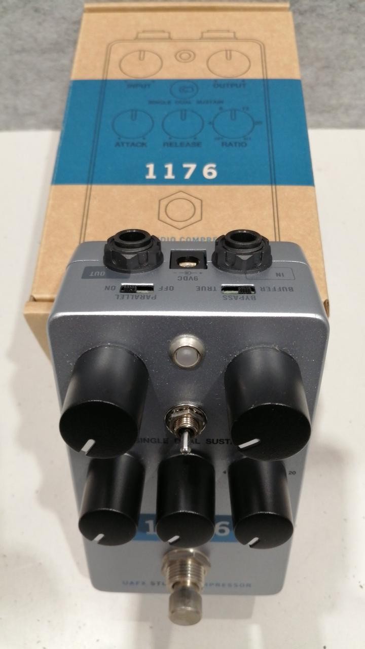 UNIVERSAL AUDIO Compressor UAFX 1176