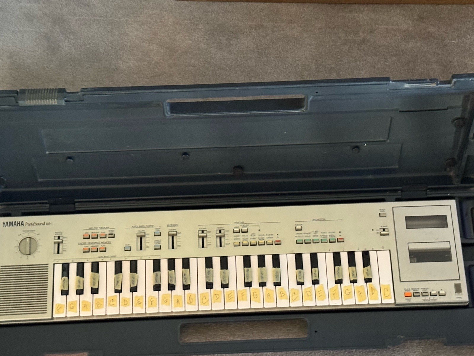 Yamaha PortaSound Mp-1 Portable Electronic Keyboard Synthesizer MP1