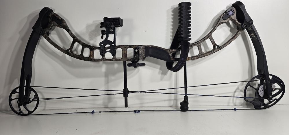 Quest Forge compound bow (P25020075)