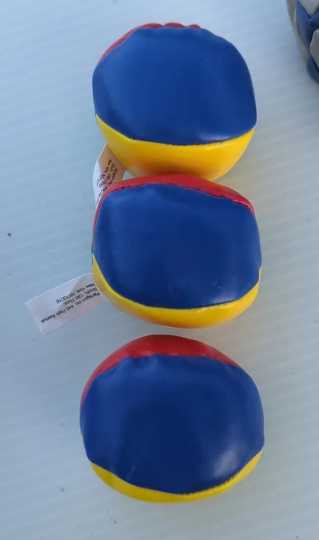 Learn to Juggle Instruction Book With Assorted Balls Lot