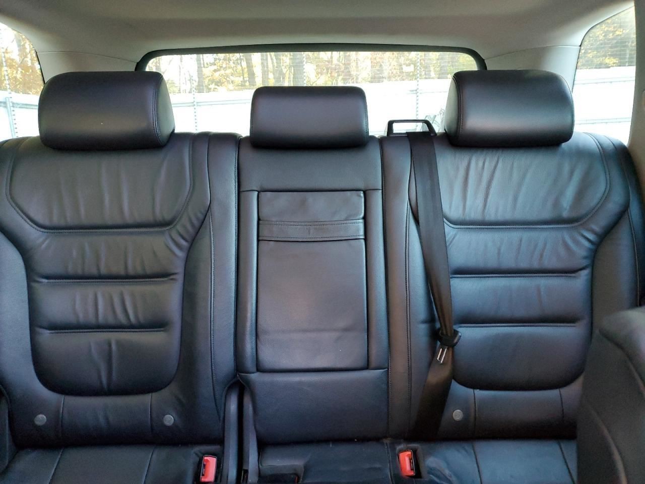 TOUAREG 2014 Glove Box 4989253