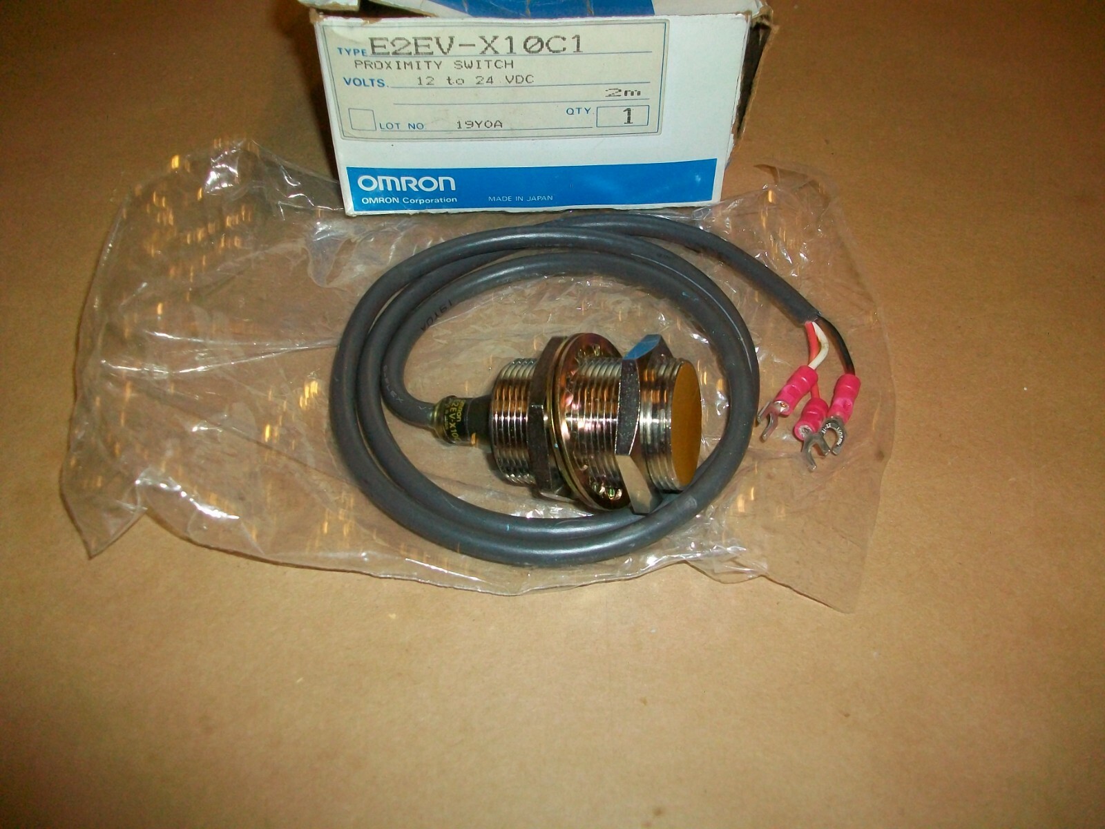 OMRON E2EV-X10C1 PROXIMITY SWITCH 12 TO 24VDC  NEW IN BOX