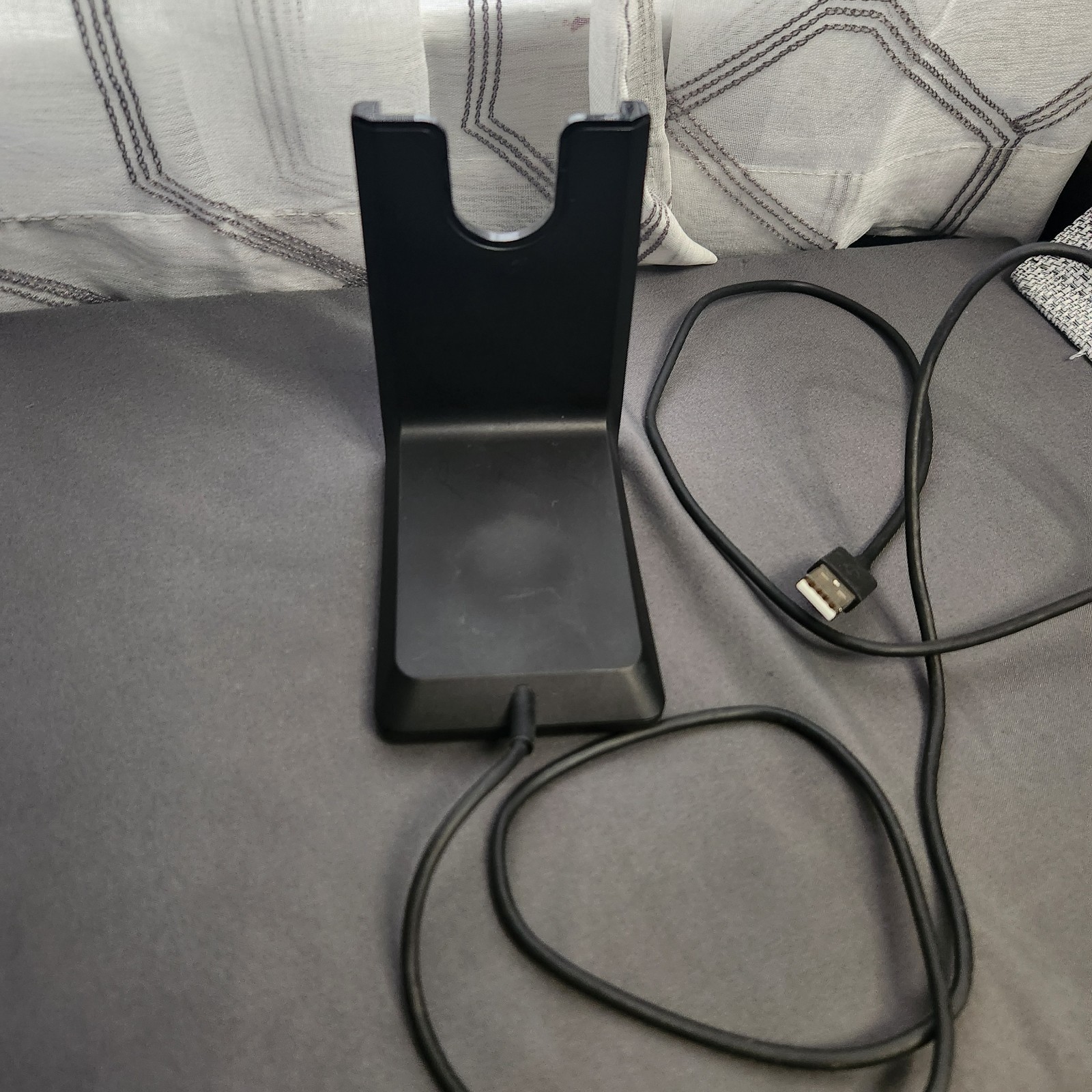 Plantronics Voyager Focus UC B825 Headset USB Charging Stand Base Dock 203079-10