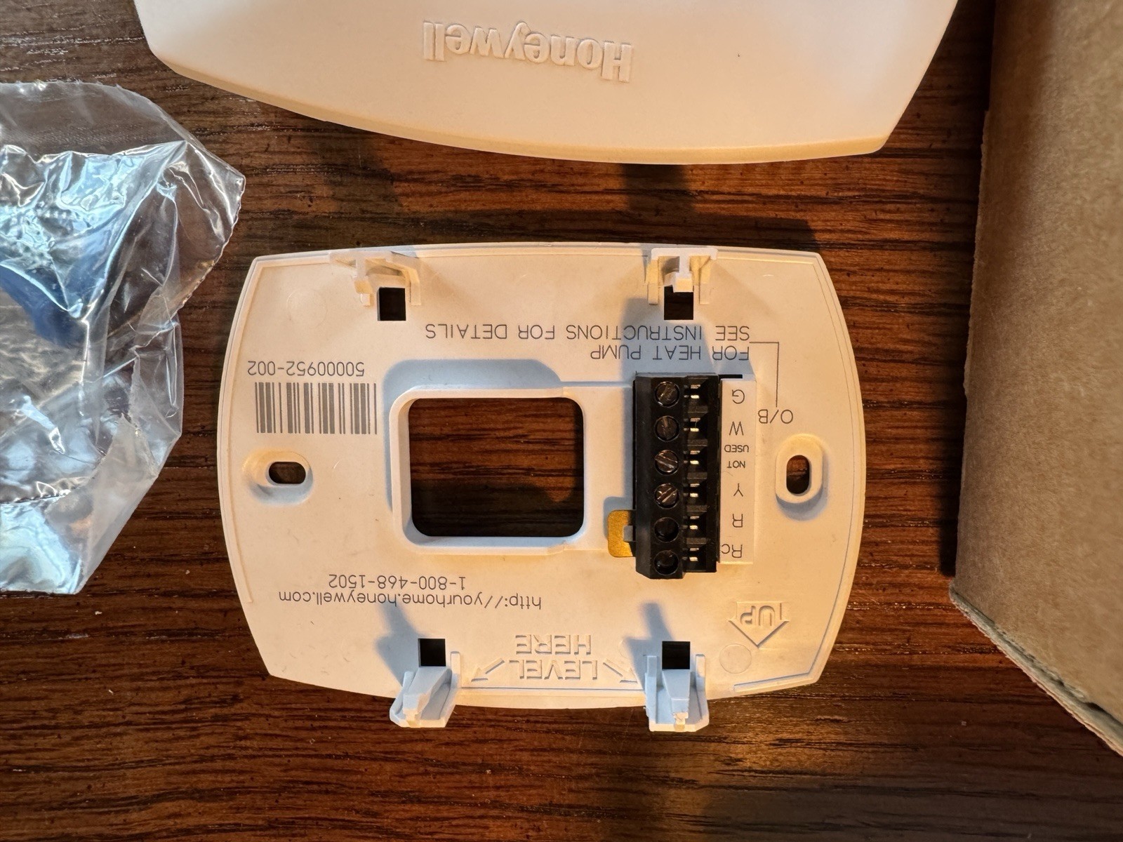 Honeywell RTH5100B Digital Non-Programmable Thermostat