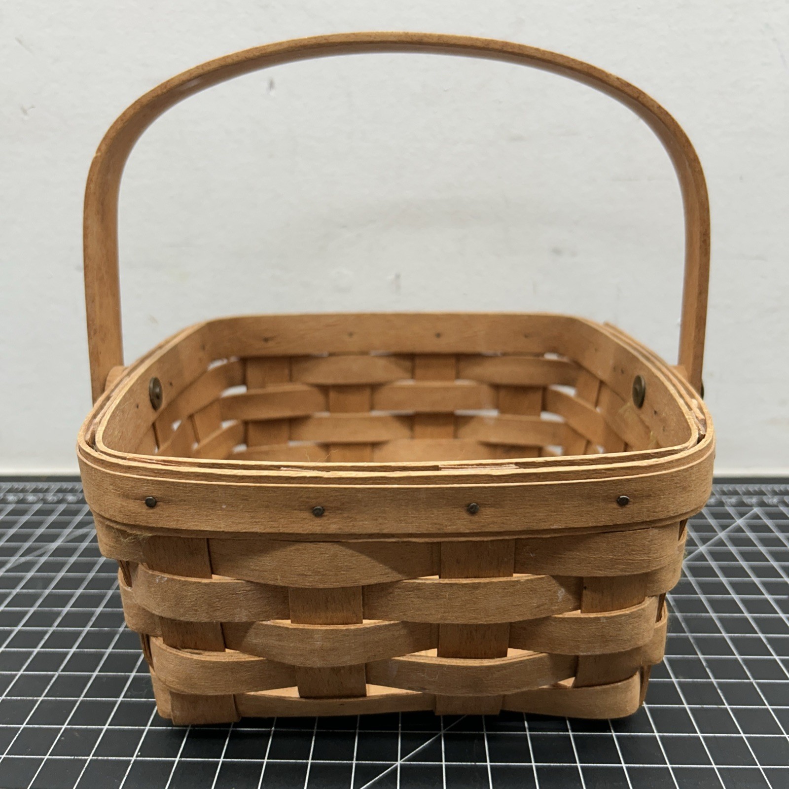 1999 Longaberger Berry Basket with Swing Handle; 7" Square