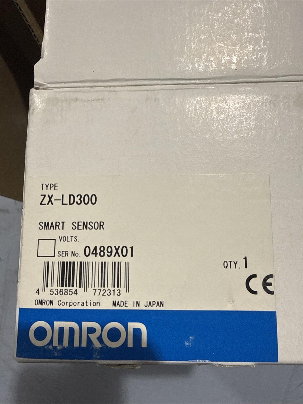 NEW* ZX-LD300 Omron smart sensor FREE U.S SHIPPING