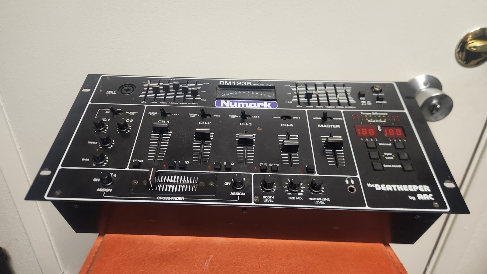 Numark DM1235 DJ PreAmp Mixer 5-channel Beatkeeper by AAC DM 1235
