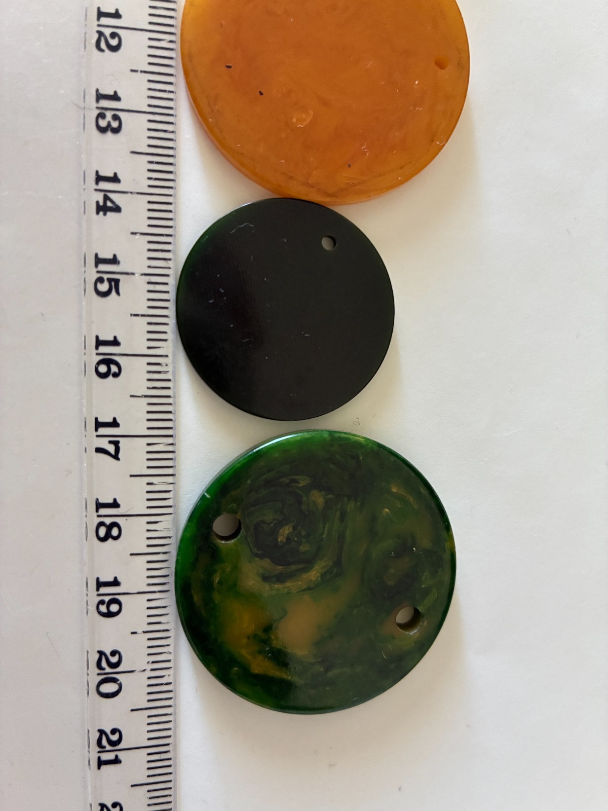 Assorted genuine Bakelite discs – solid and marbled, button, earrings, vintage
