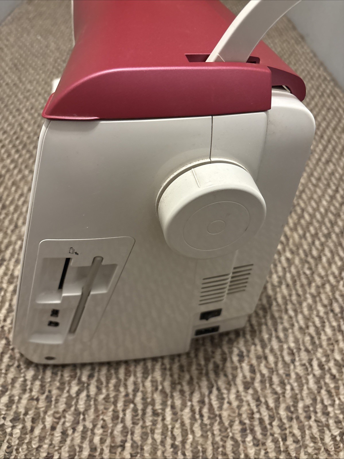 Laura Ashley Innov-ís 5000 Sewing Machine **(Missing Embroidery Attachment)*