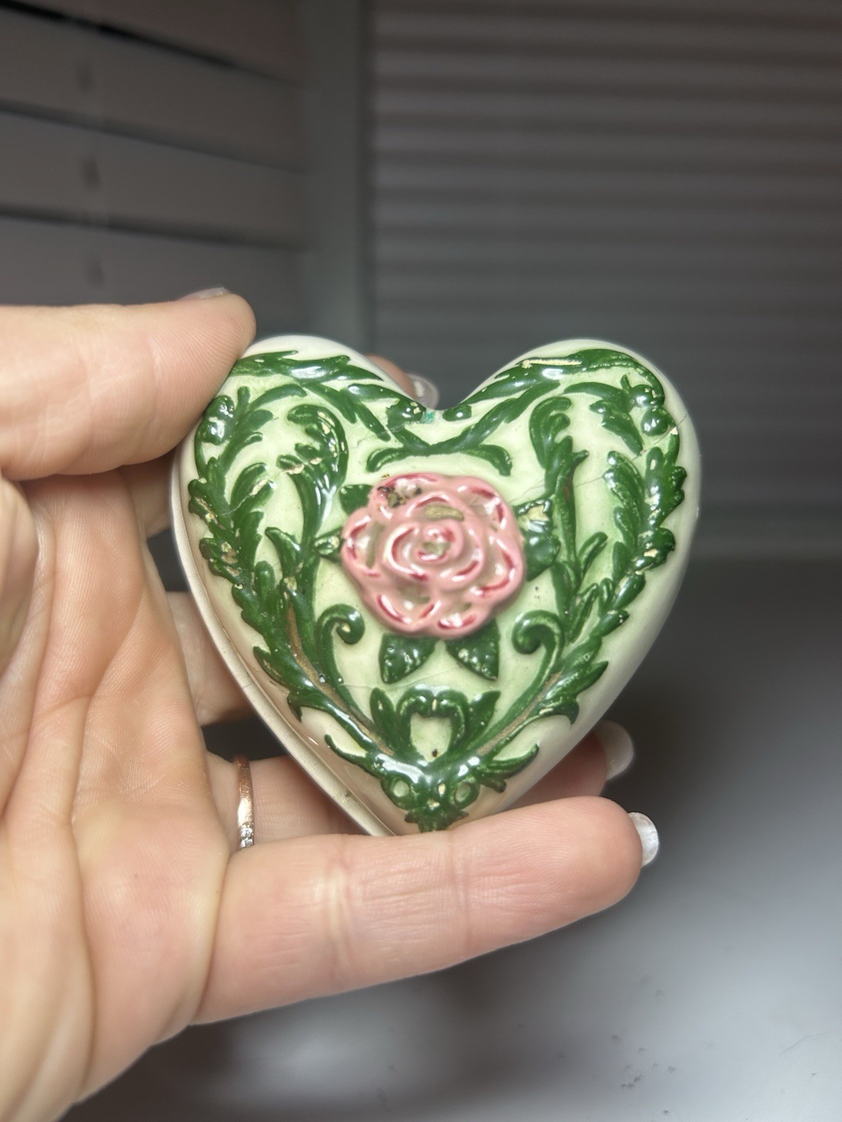 Vintage Heart Shaped Ceramic Rose Jewelry/trinket Box