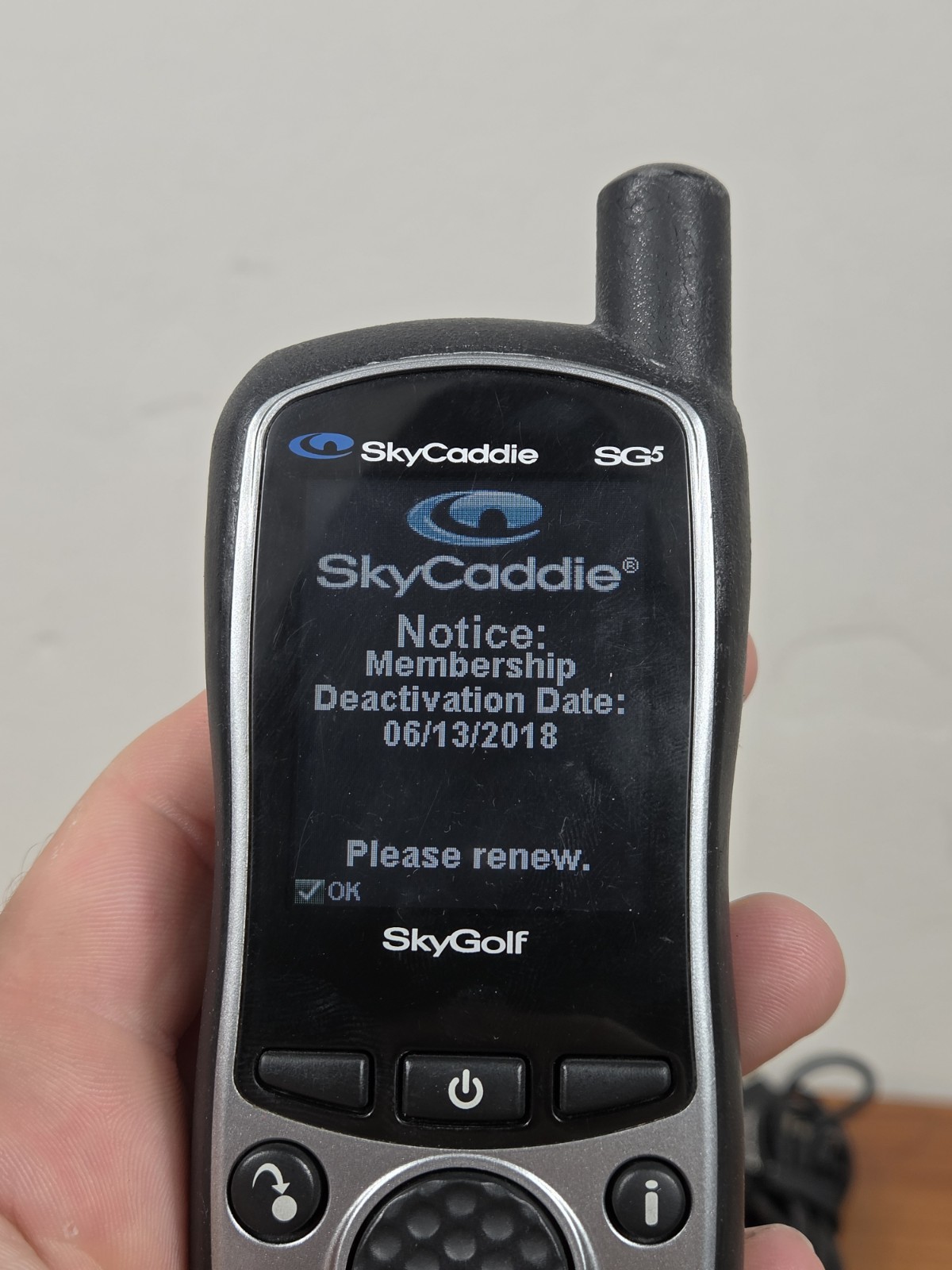 SkyCaddie SG5 Golf GPS Rangefinder Handheld w/ Charging Cable