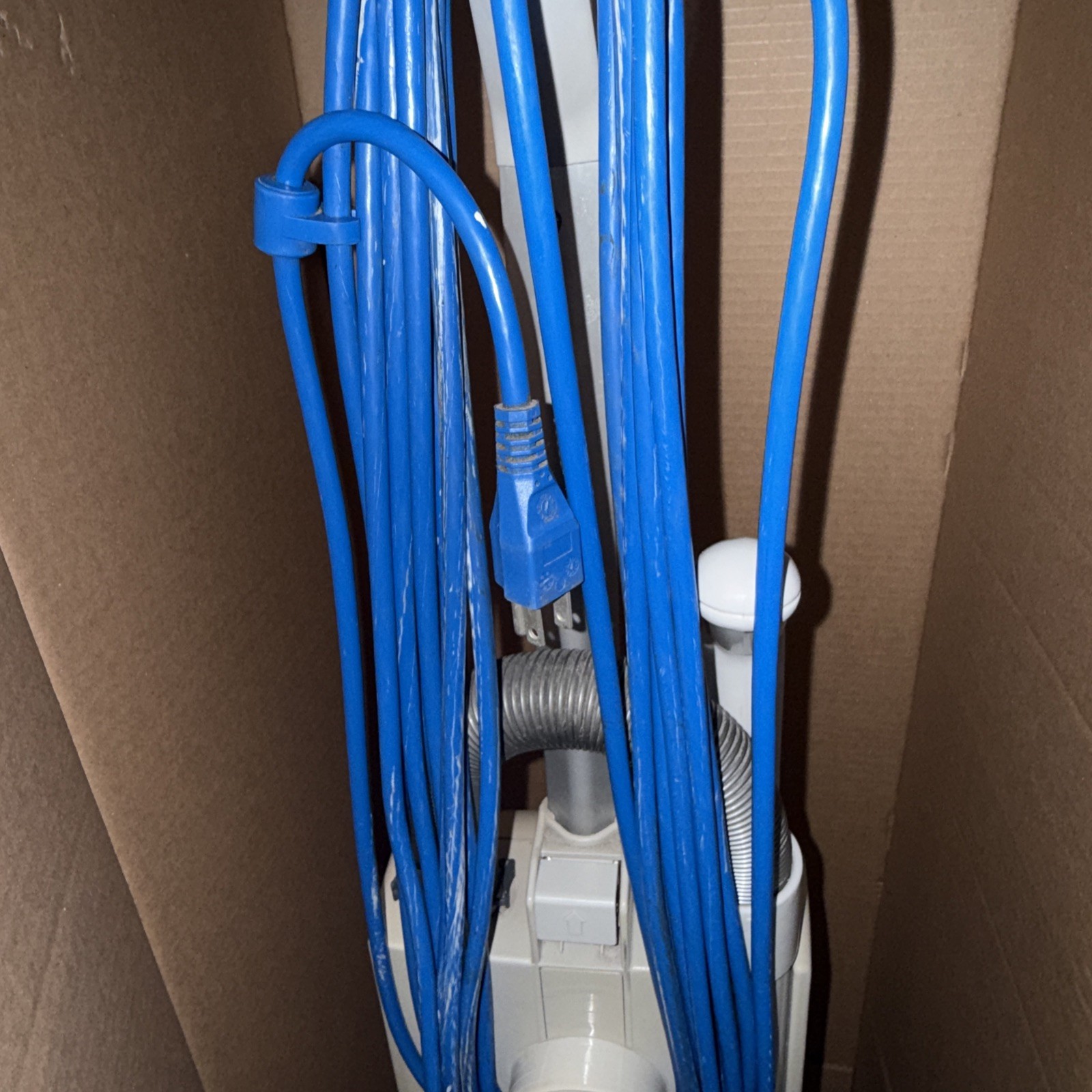 Windsor Sensor XP12 Commercial Upright Vacuum Cleaner
