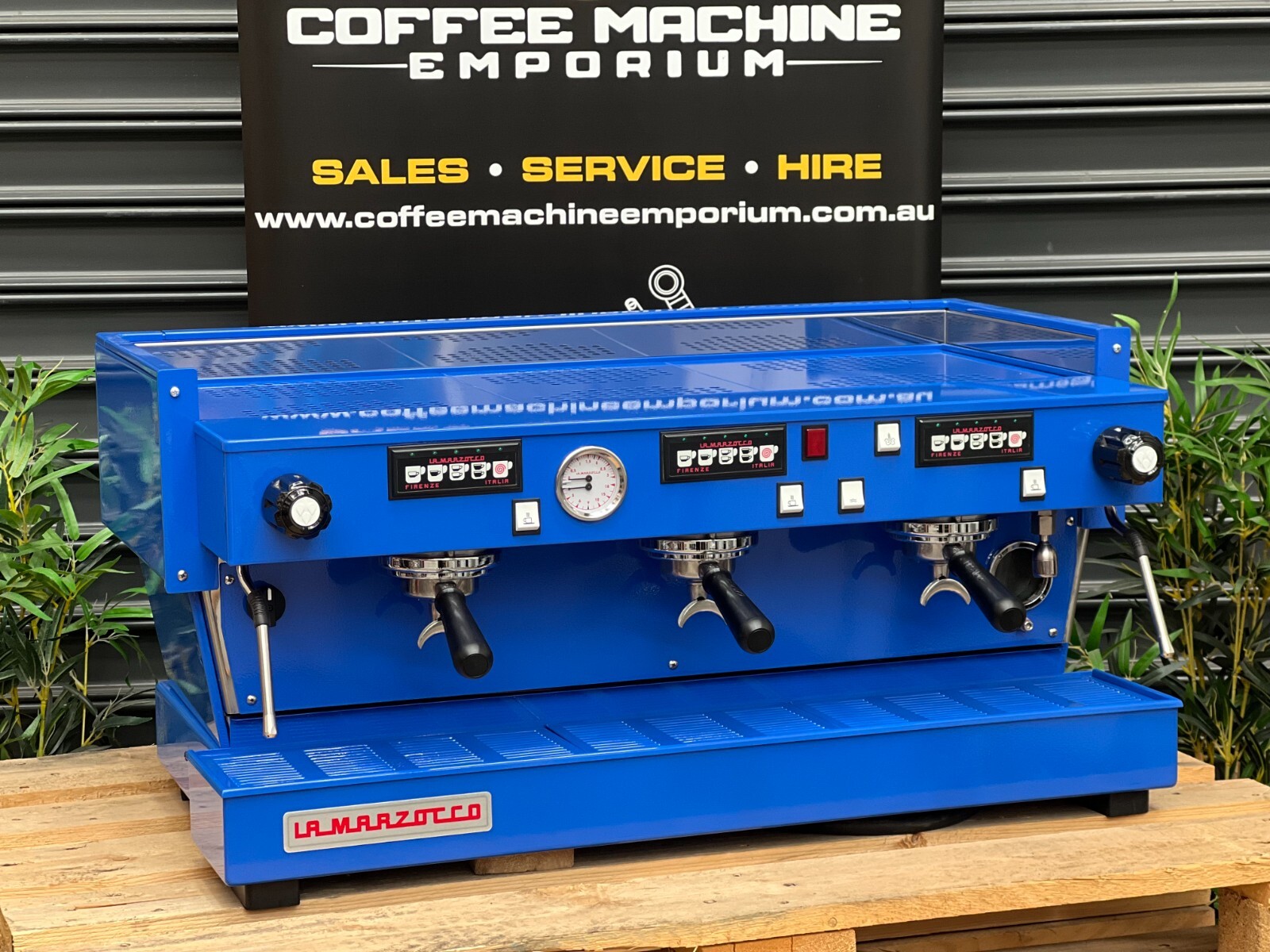La Marzocco Linea Classic AV 3 Group Espresso Coffee Maker Machine - Bionic Blue