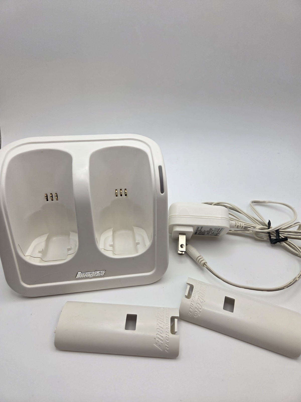 Energizer Wii Remote Charging Dock w/ AC Adapter & Battery Covers – Tested