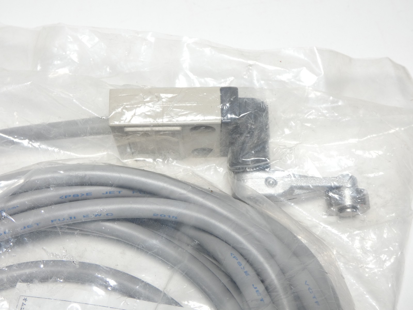 Omron D4C-1320-P Limit Switch - NEW Surplus!
