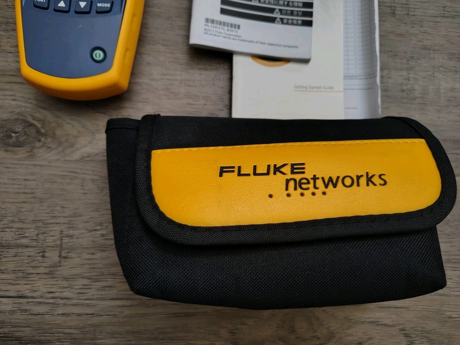 Fluke Networks Microscanner2 MS2-100 Cable Verifier w Fluke Soft Case