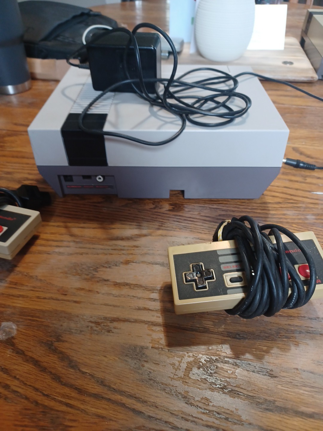 Nintendo NES System, Two Controllers, Power Supply (Works)