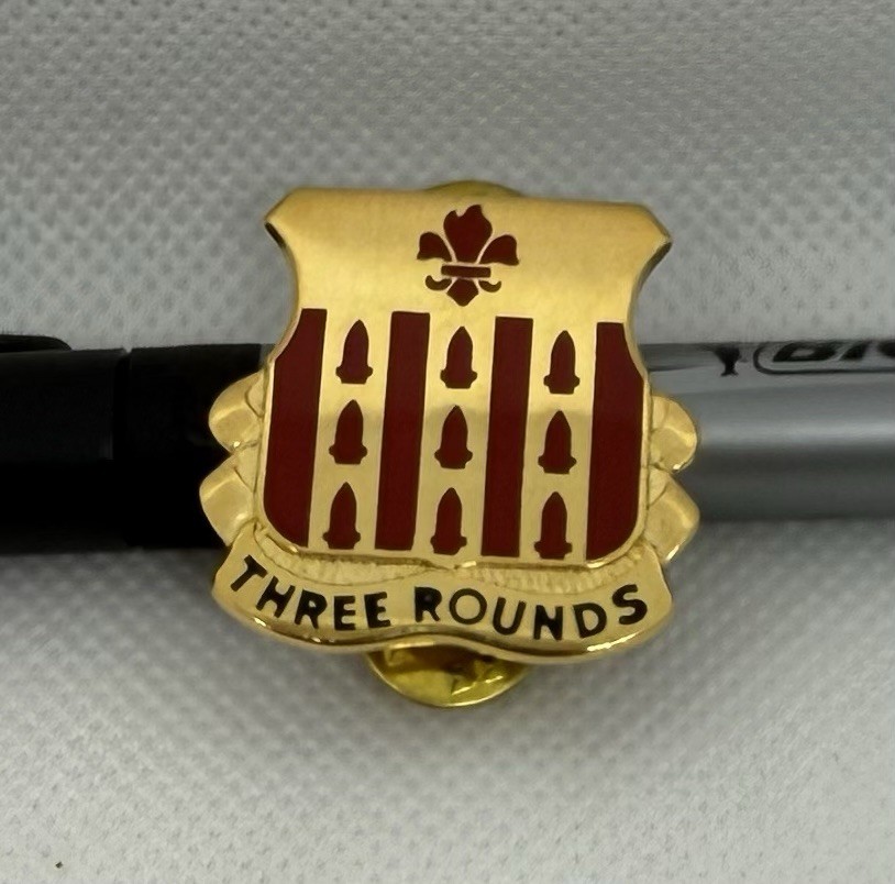 US Army 333rd Field Artillery clutchback