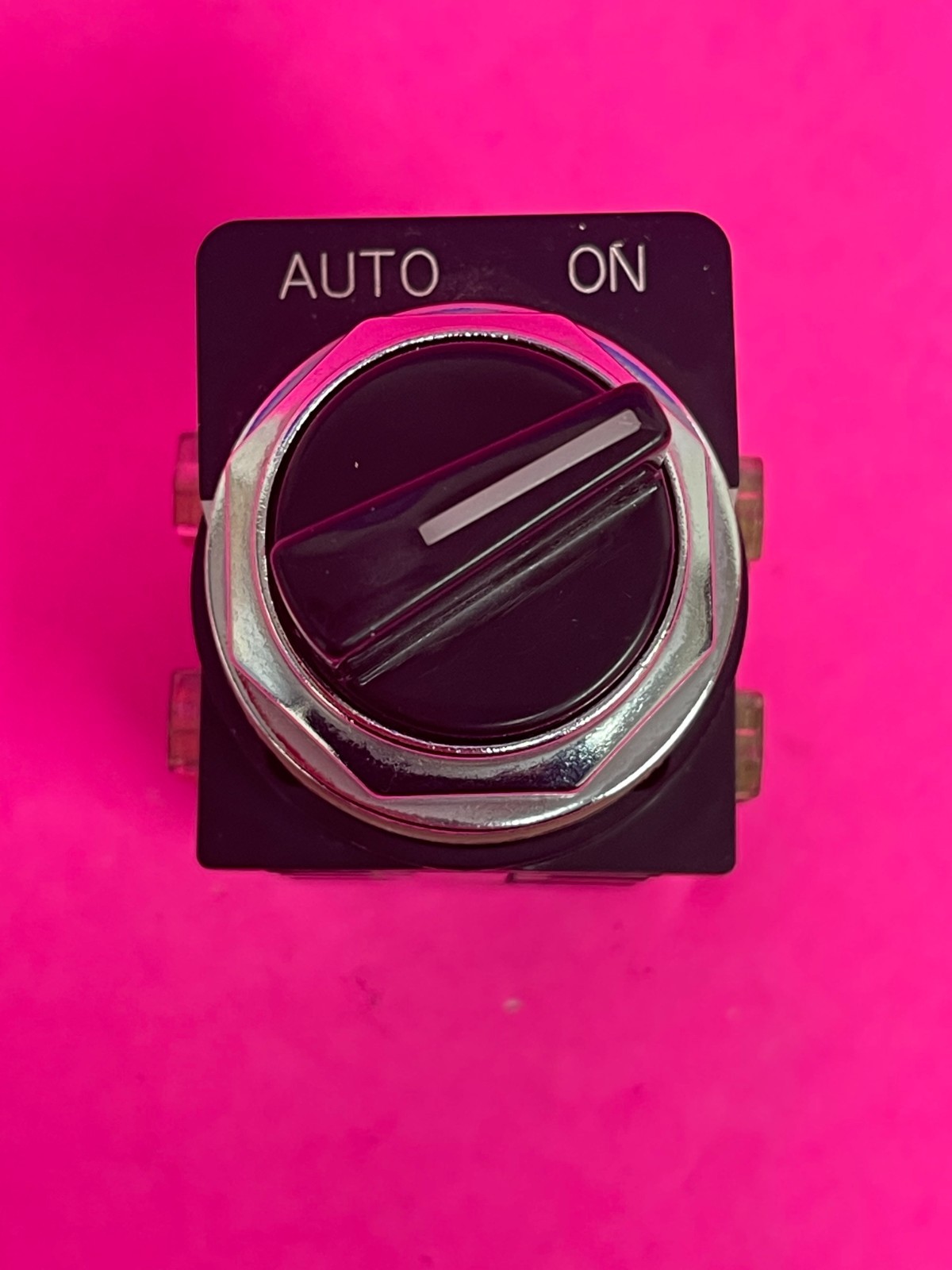 Ge CR104P 2-Position Selector Switch Knob Black, 2NO/2NC