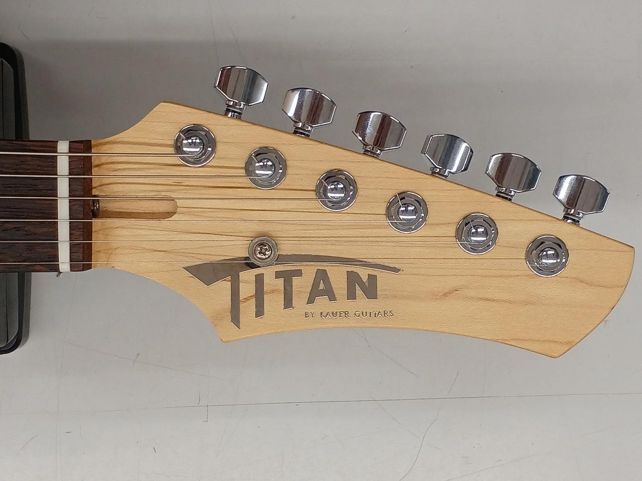 TITAN GUITARS KR-1 Custom Electric Guitar