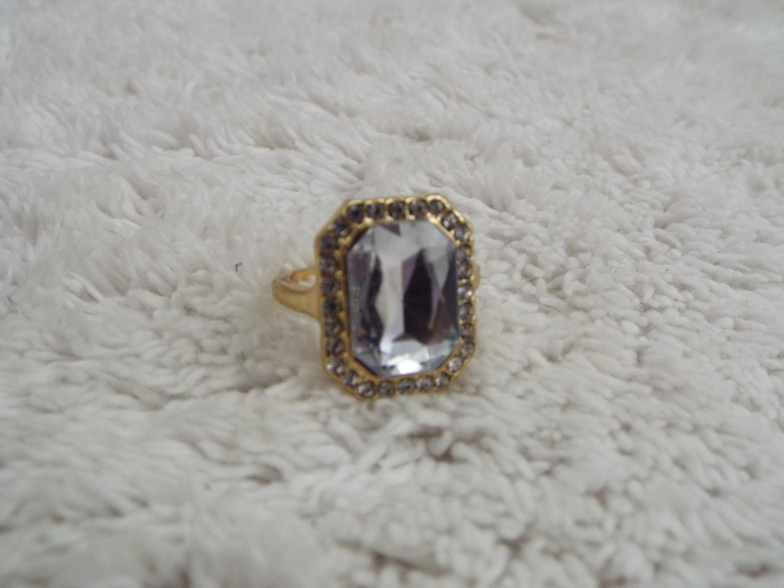 Goldtone Pale Blue Acrylic & Rhinestone Ring ~ Size 6.6 (A30)