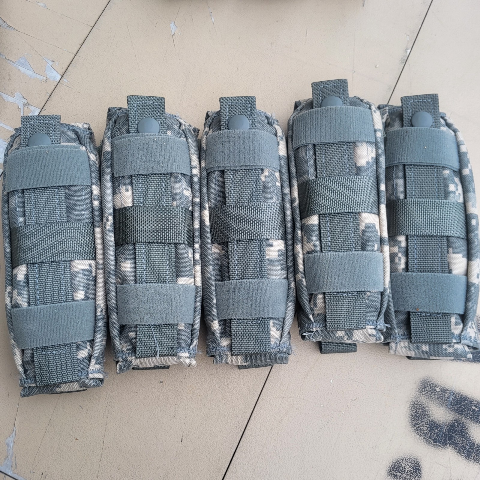 sekri  made  US Military Combat Application Tourniquet CAT Pouch, lot of 5eas