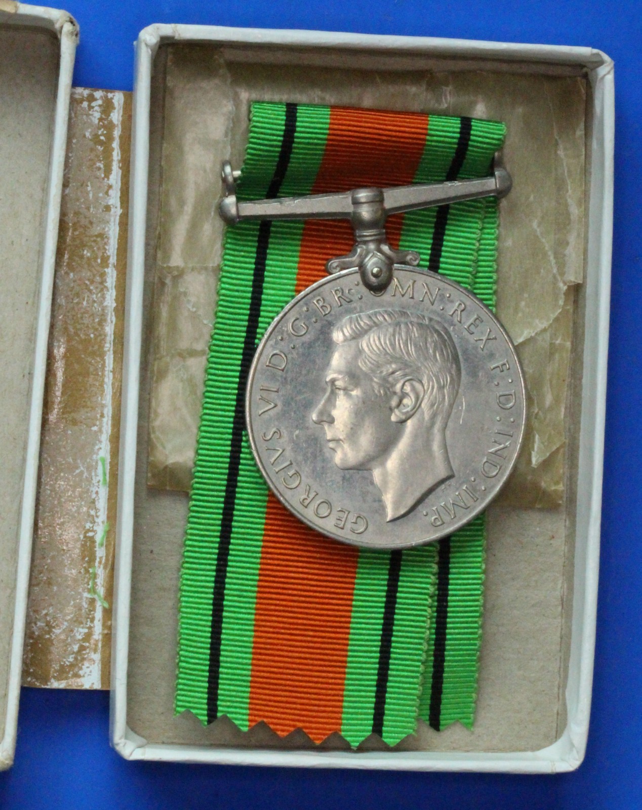 WW2 George VI Defence medal with ribbon, letter and box [34623]