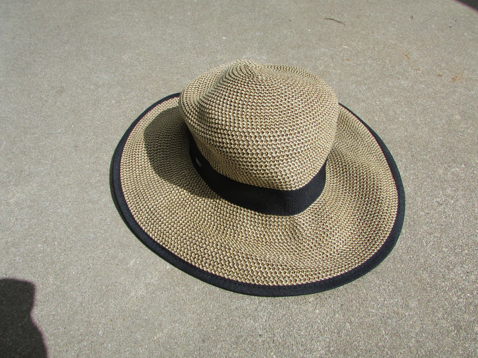 The Scala Collection Brown Black Black Trim One Size Adjustable Sun Hat NICE!