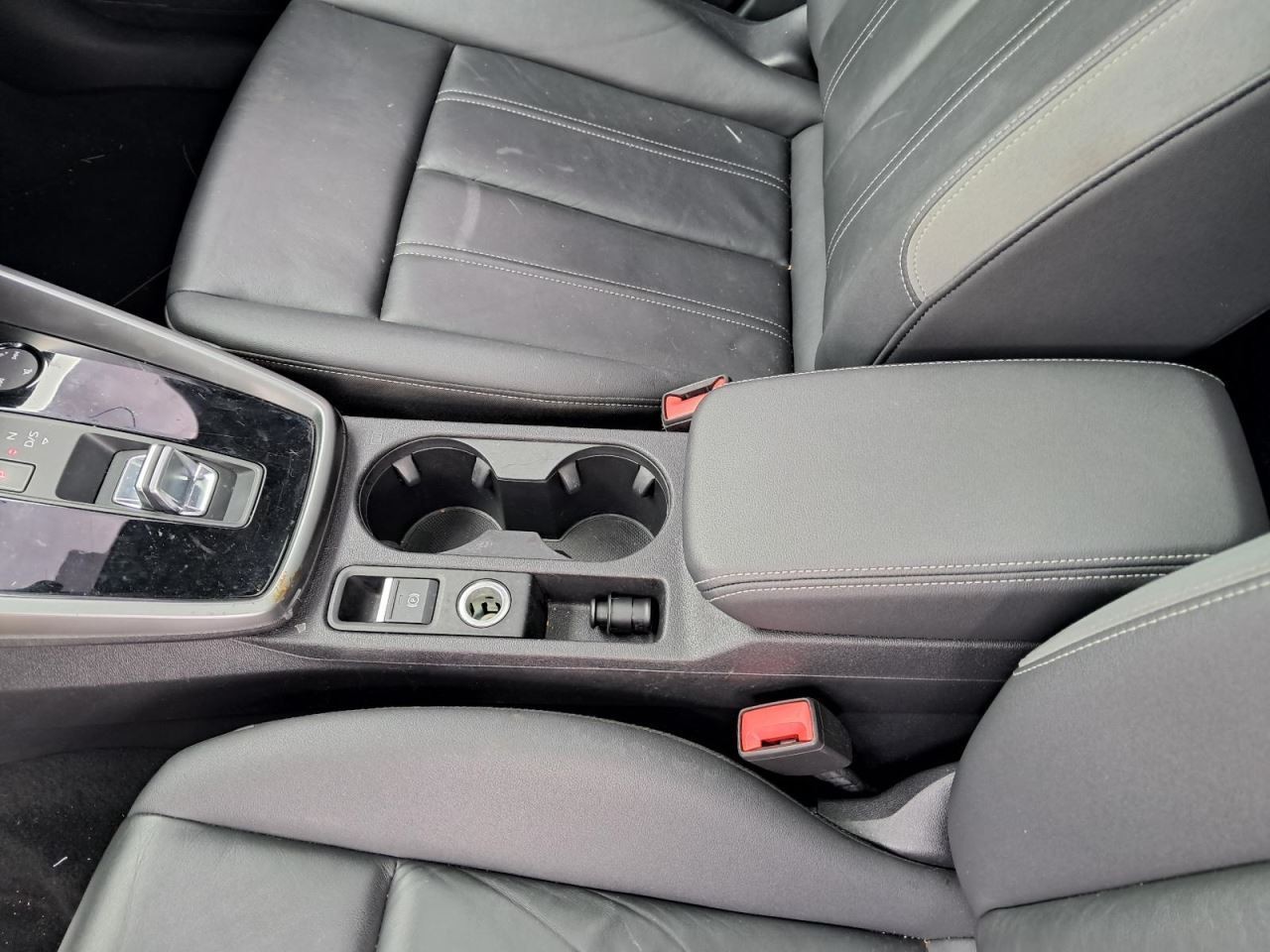 A3 AUDI   2022 Glove Box 4738209