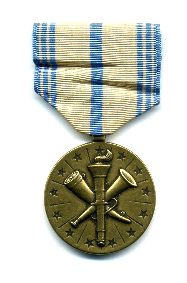 Vintage US Army Armed Forces Reserve Award Medal Pinback