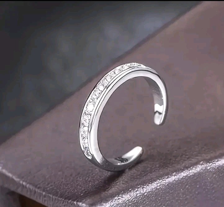 Toe Ring Channel Set Round Cut Cubic Zirconia 14K Gold Plated