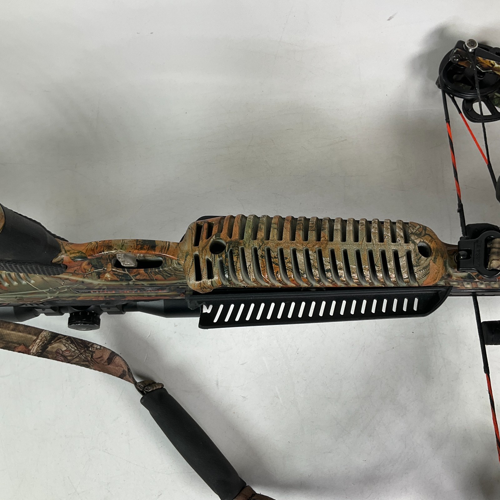 Barnett Raptor Pro STR Crossbow Camouflage with 4x32 Scope
