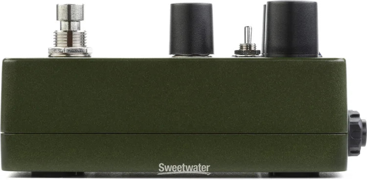 Universal Audio UAFX Brigade Chorus and Vibrato Effects Pedal