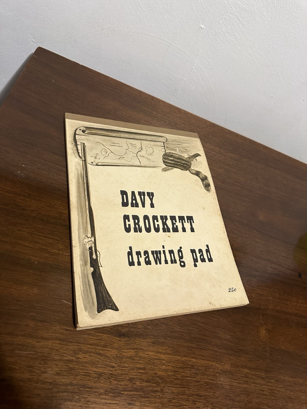 Davy Crockett drawing pad 1950s- Coonskin Cap- Complete no pages used 8X11