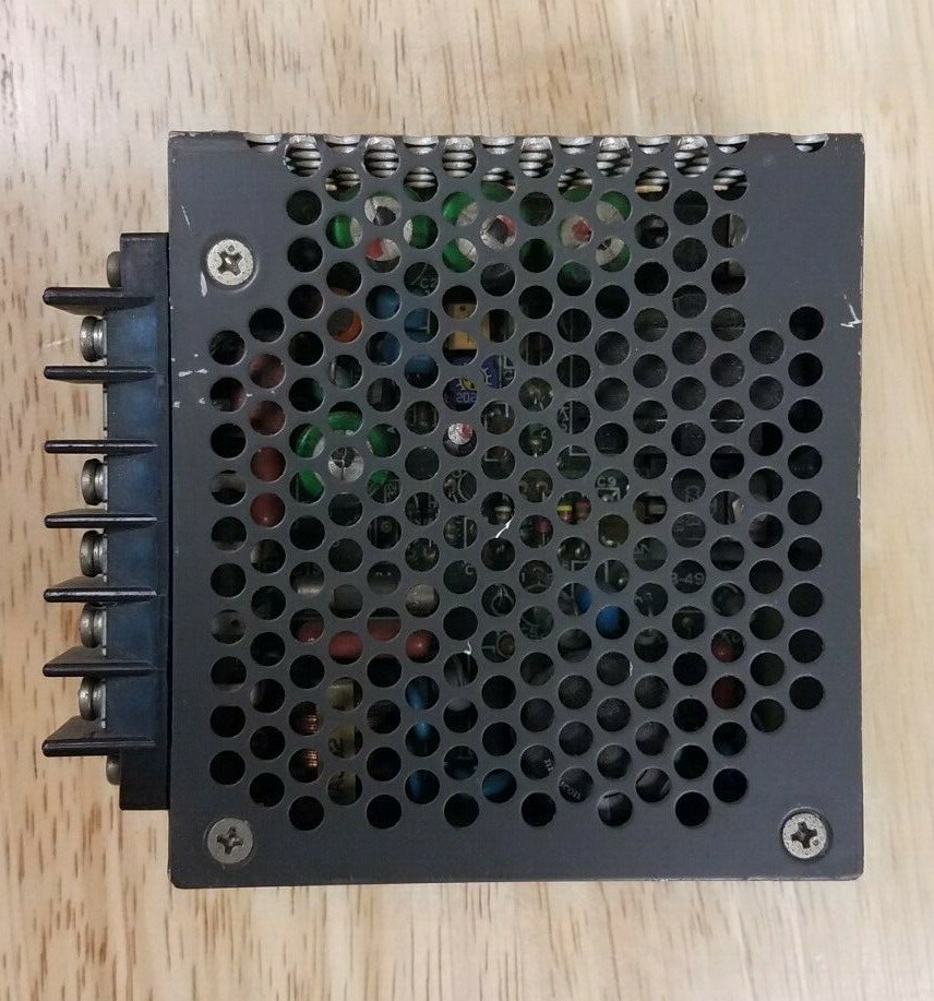 (N) LAMBDA / POWER SUPPLY Ref: ES-8-5 / MAX DC 3.0A / (B526a)