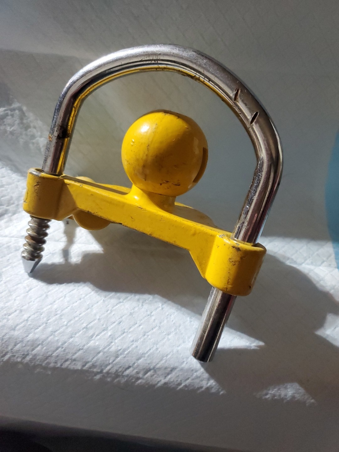 Reese Towpower Universal Tow Hitch Coupler Lock With 2 Keys - Yellow