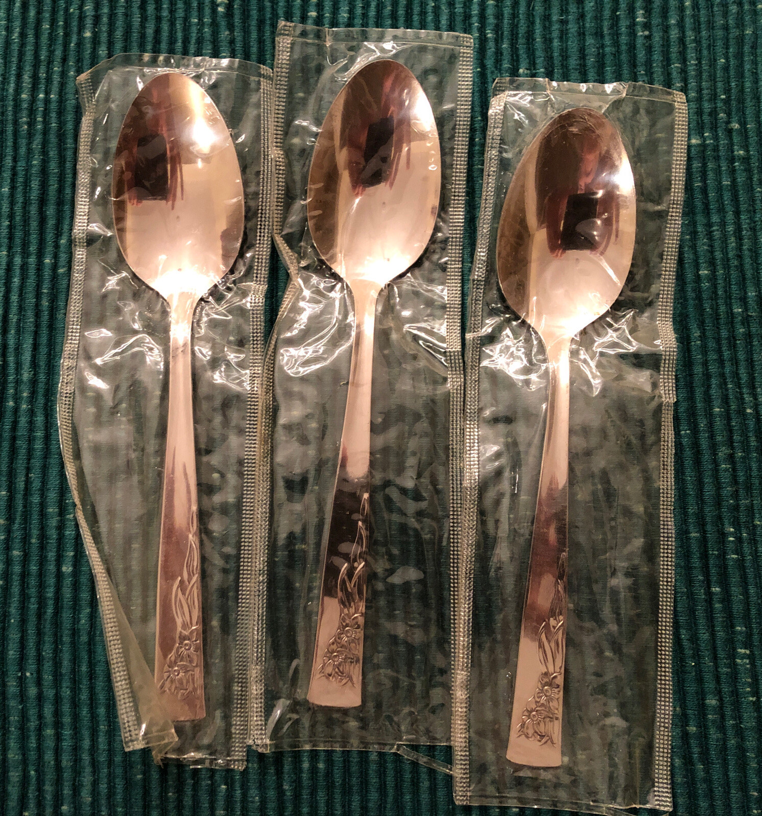 Set of 3 New Vintage Oneida Stanhome Cobblestone Stainless Oval Place/Soup Spoon