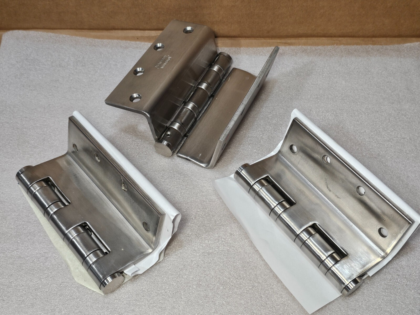 McKinney T4A3395-5-32D Swing Clear, 5-Knuckle, Heavy Weight, 5", Satin Stainless