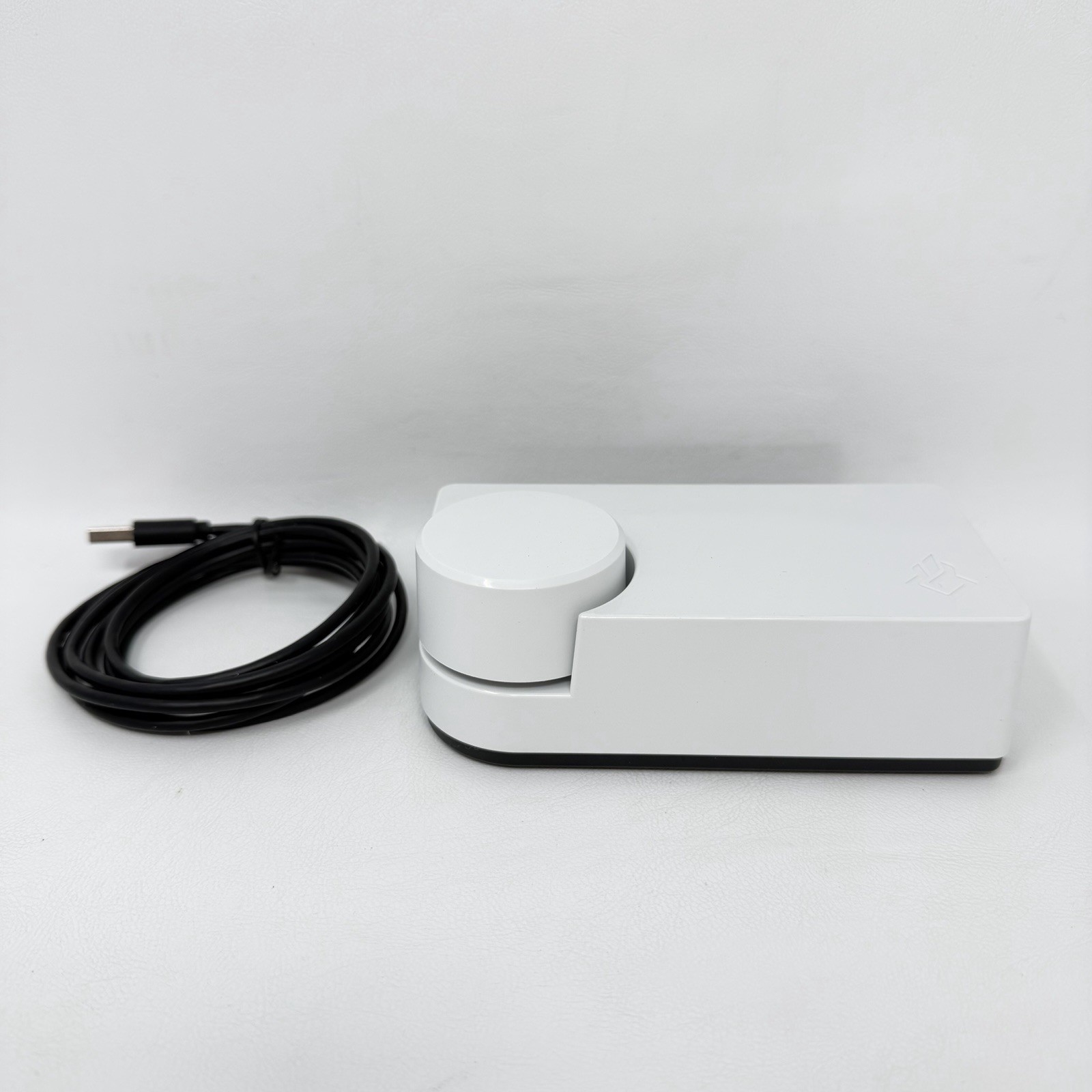 BEACN Interface Studio Creator XLR White Headphone Amp Streaming Never Used