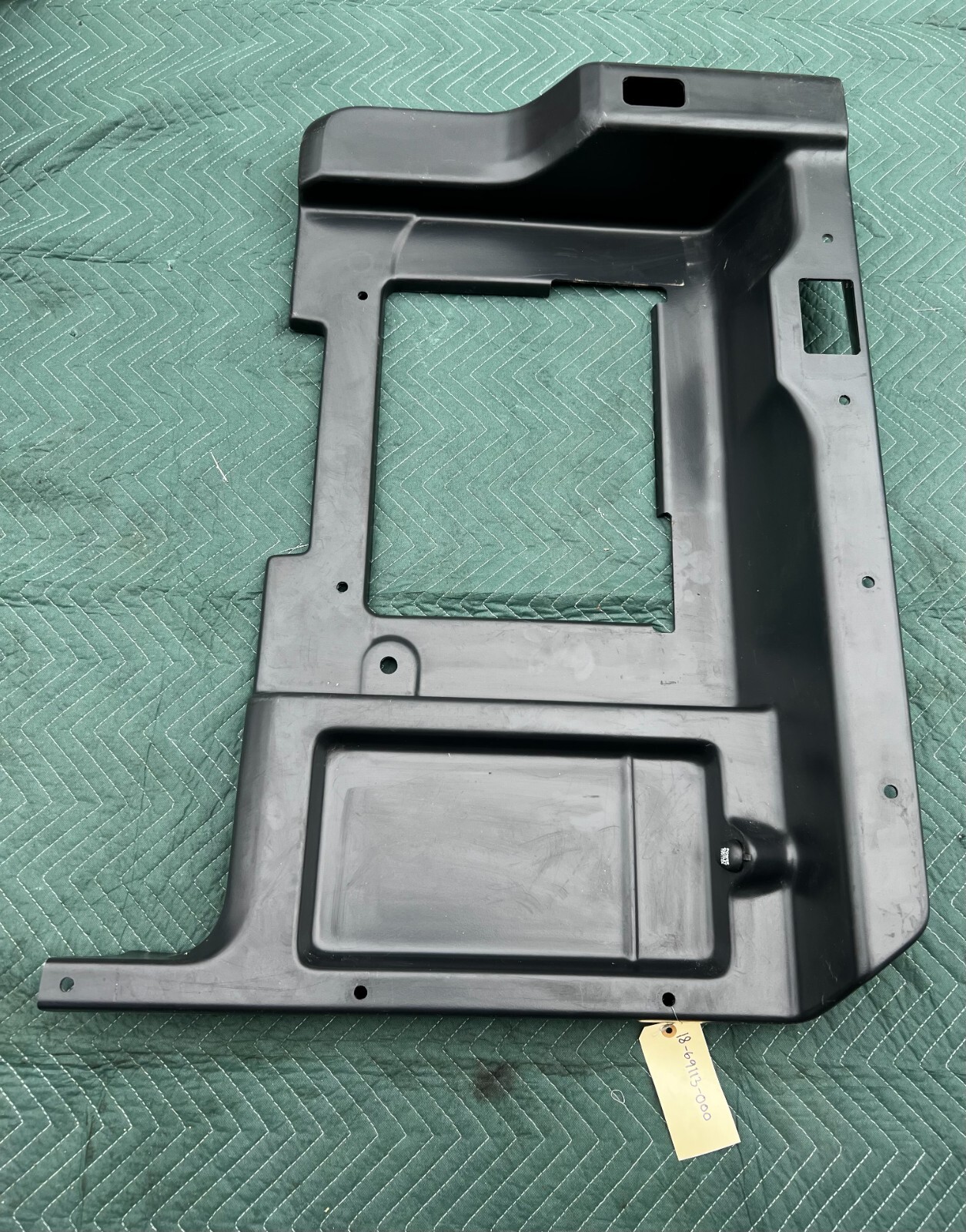 2018-24 FREIGHTLINER CASCADIA FRONT RIGHT SIDE TOP COVER PANEL 18-69113-000 OEM