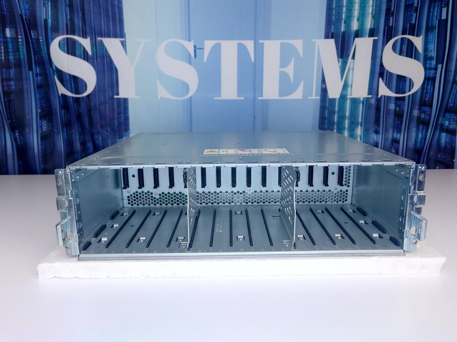 EMC VNX 15 Bay Disk Enclosure Disk Array - Dual Controllers - KTN-STL3 NO HDD