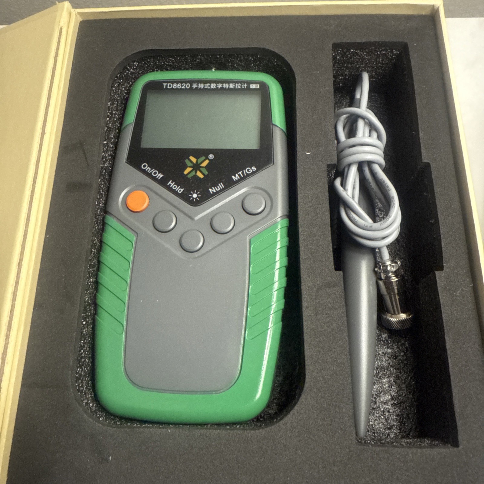 Digital Portable Gauss Meter with Display Class 5 Accuracy Range 200mt/2000mt