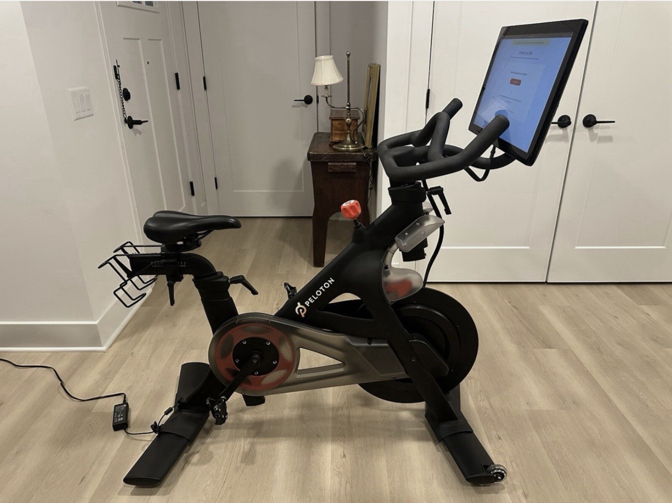 Peloton Bike Stationary Spin Bike with Touchscreen & Cycling Shoes